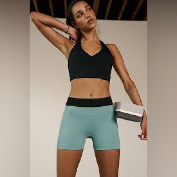 FP Movement set Prajna Crop Top and prajna shorts set XS/S